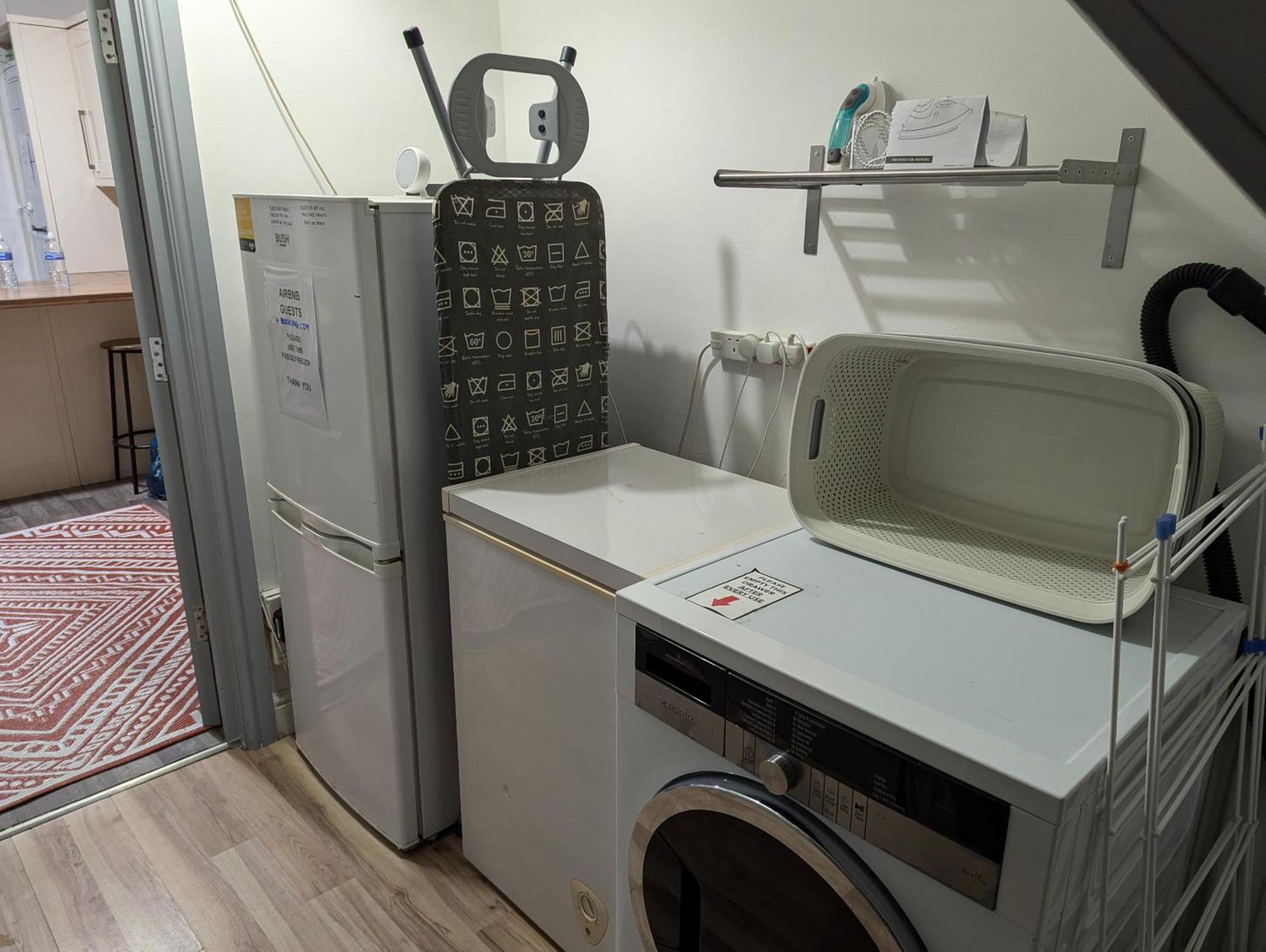 Séjour chez l'habitant R3 - Cozy Small Double - & Access, Wifi, Free Parking - Self Catering Swansea